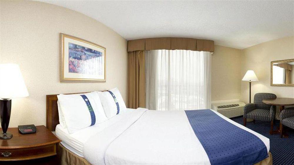 Holiday Inn Akron-West By Ihg Montrose Exteriör bild